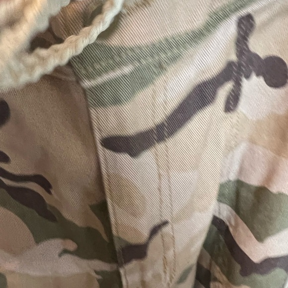 NWOT Cargo Camo pants - Picture 10 of 14